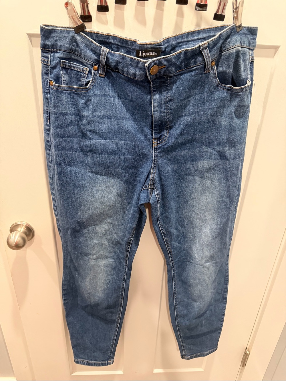 d.jeans Women’s 20W Stretch Jeans Medium Wash Slim Straight Plus Size Denim